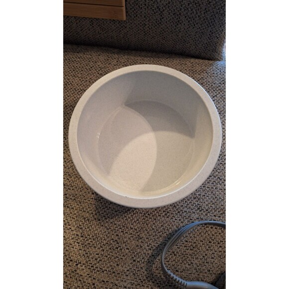 Van Ness Crock Heavyweight Dish Food Bowl for Dogs Large 52 ounces (2) - Picture 5 of 6